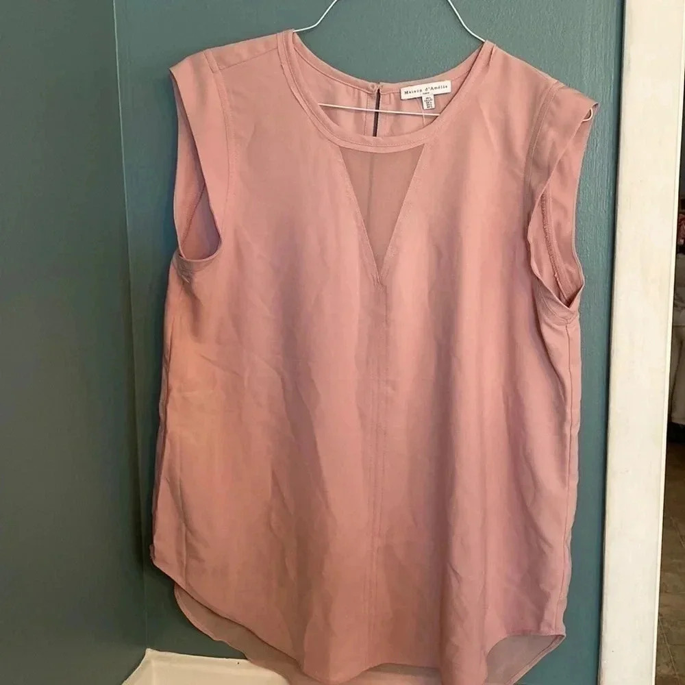 New pink blouse, silky material- brand Maison d’Amelie size L